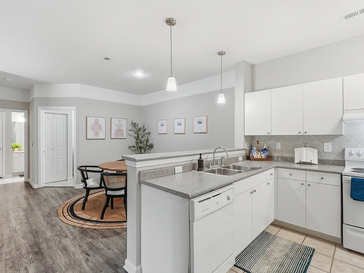 Avana Oakbrook — Photo 4