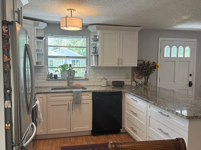 1805 E Knollwood St — Photo 9