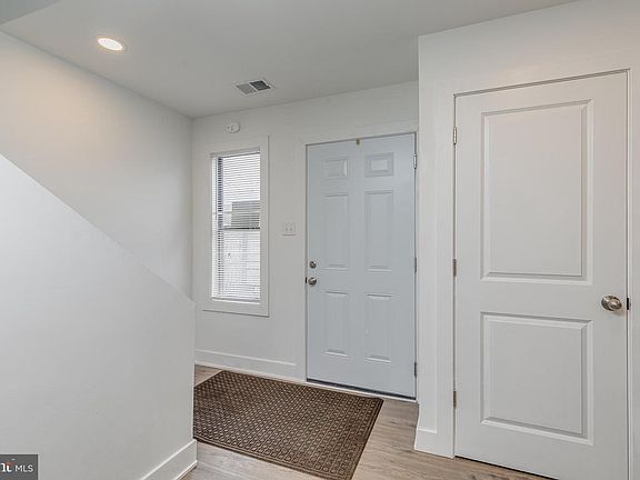 4th image of 705 Mason Run