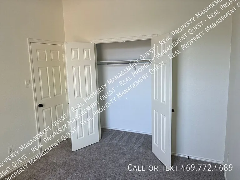 802 Nafus St — Photo 13