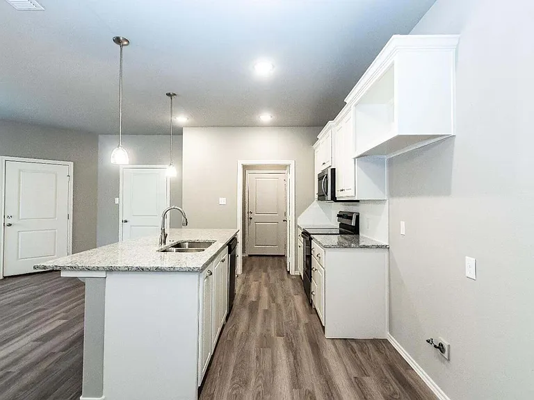 1218 Preston Trl #A — Photo 9