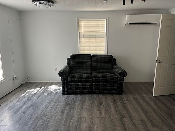 3rd image of 7120 Pakuna Dr