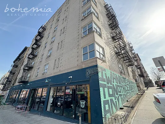 Rented by Bohemia Realty Group | media 10