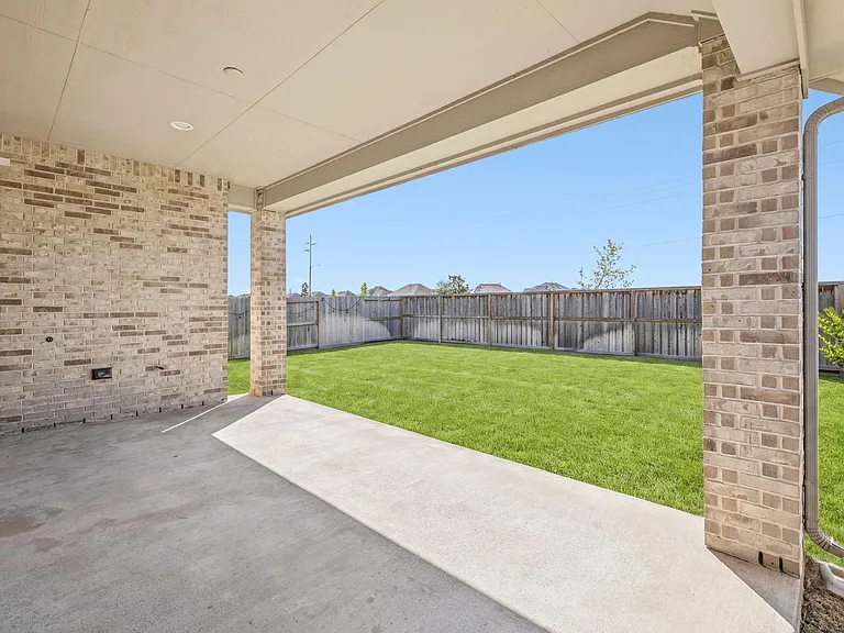 11951 Sawgrass Dr — Photo 25