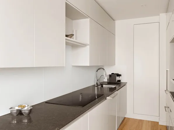 167 East 61st Street image 6 of 9