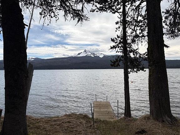 4th image of 80 Diamond Lake Loop