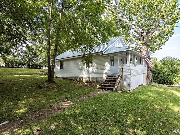 2nd image of 107 Bluff Cir