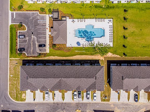 3rd image of 1576 Iroquois Ct