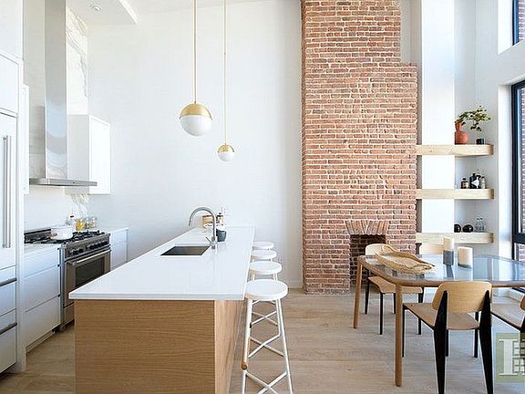 4th image of 136 N 8th St Unit Penthouse