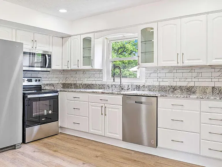 151 Bayberry Rd — Photo 2