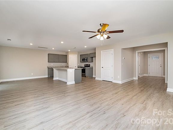 2nd image of 827 Accent Ave SE