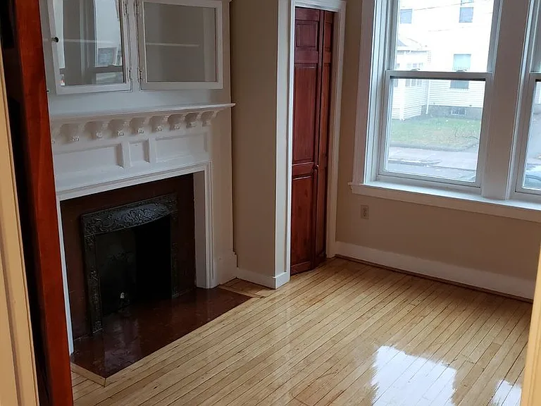 8 Farrington Ave #8A — Photo 24