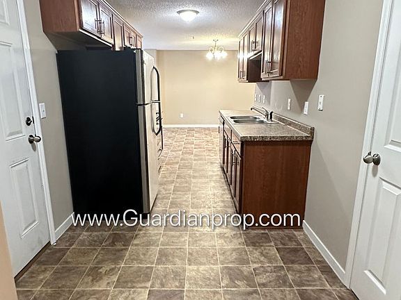 5th image of 9927 Vera Cruz Ln N
