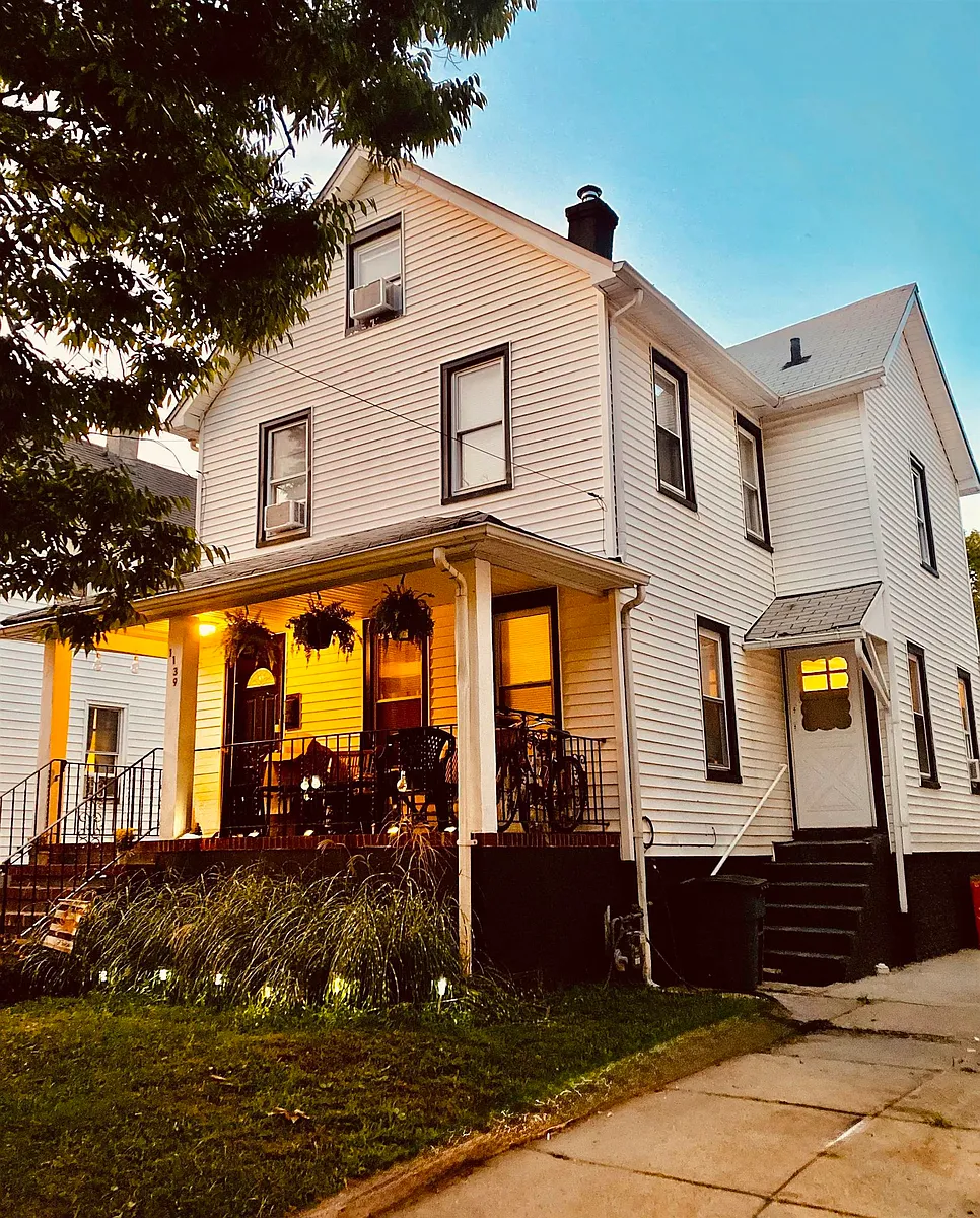 Building Photo - 1139 Asbury Ave
