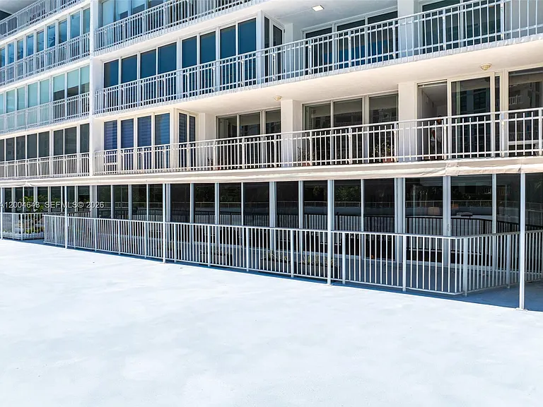 600 Grapetree Dr #3BS — Photo 26