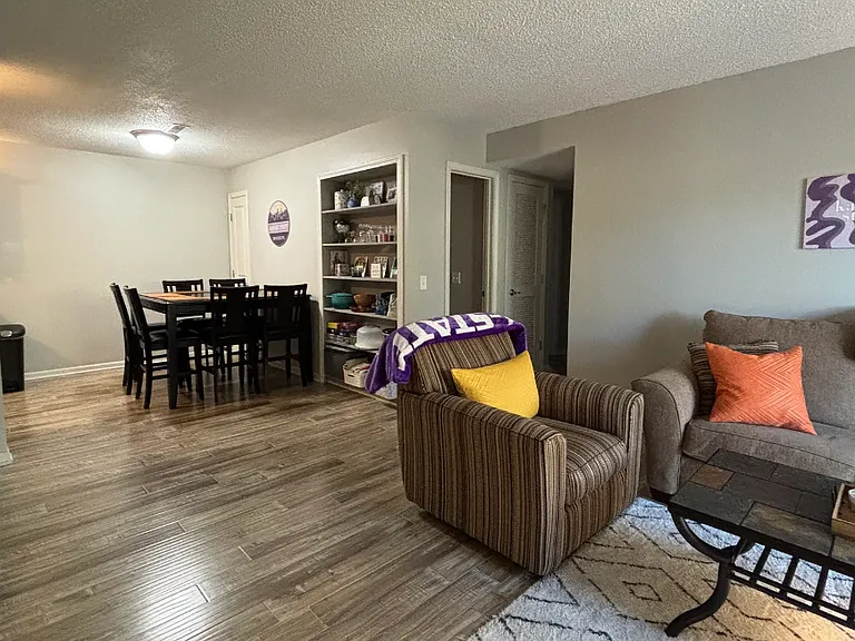 1010 Thurston St — Photo 3