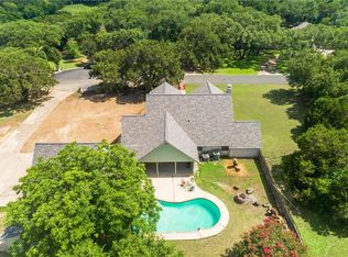 18 Country Dr, Round Rock, TX 78664