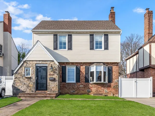 16643 24th Road, Whitestone, NY 11357