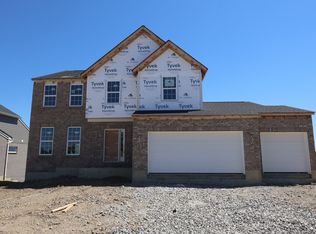 5704 Irwin Dr, Green Township, OH 45248