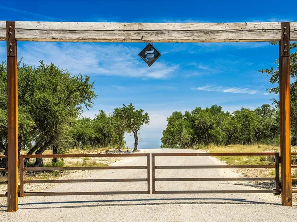 5 Pump Station Rd, Wimberley, TX 78676