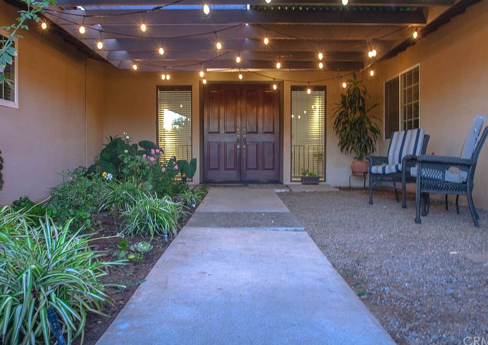 2nd image of 604 S Prospero Dr