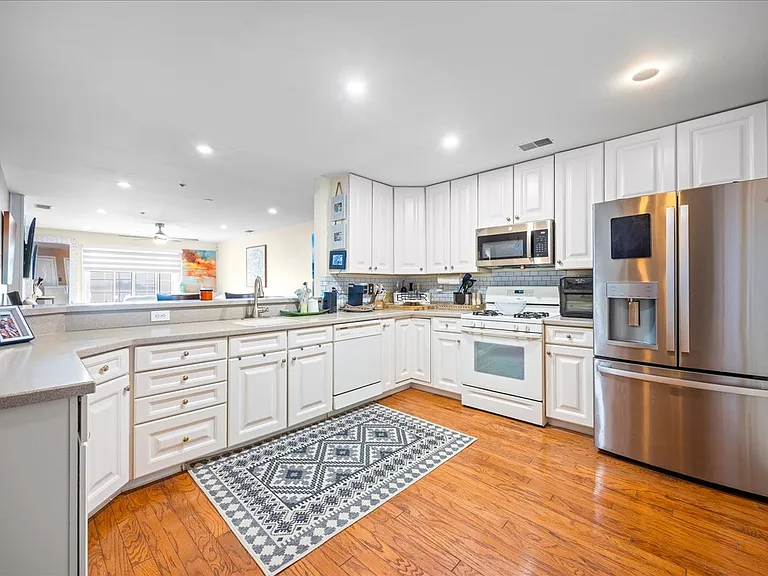 61 Dockside Dr #61 — Photo 8