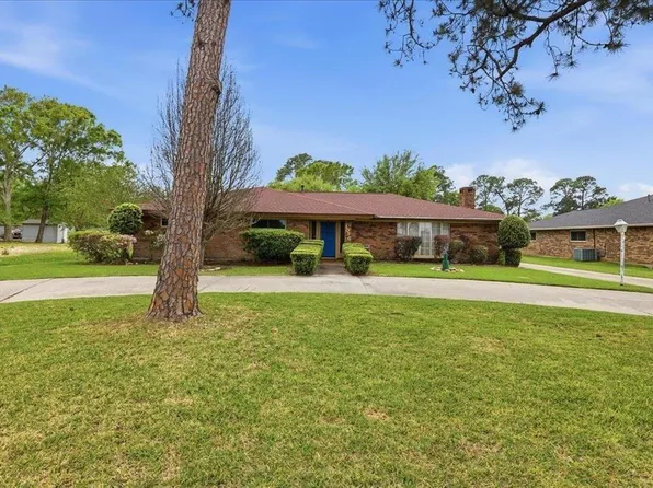 1016 S 27th St, Nederland, TX 77627