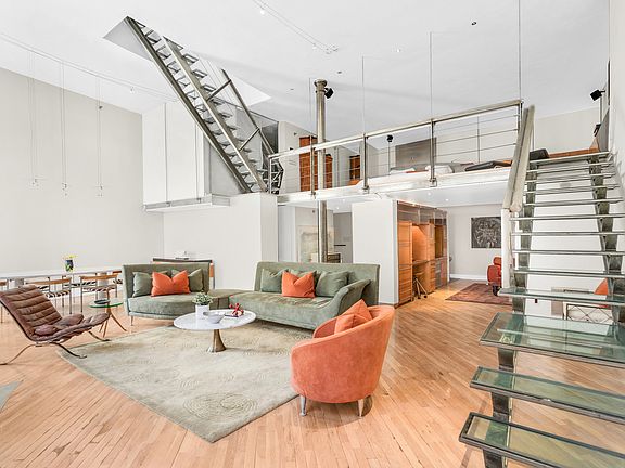5th image of 121 W 20th St APT 5G