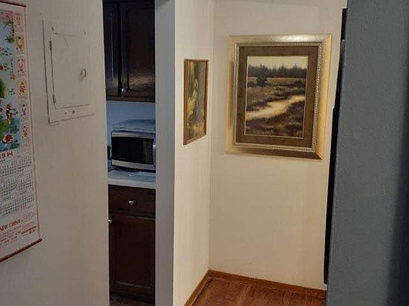 4th image of 1625 Marion St APT 201