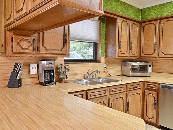 4th image of 205 Texoma Dr