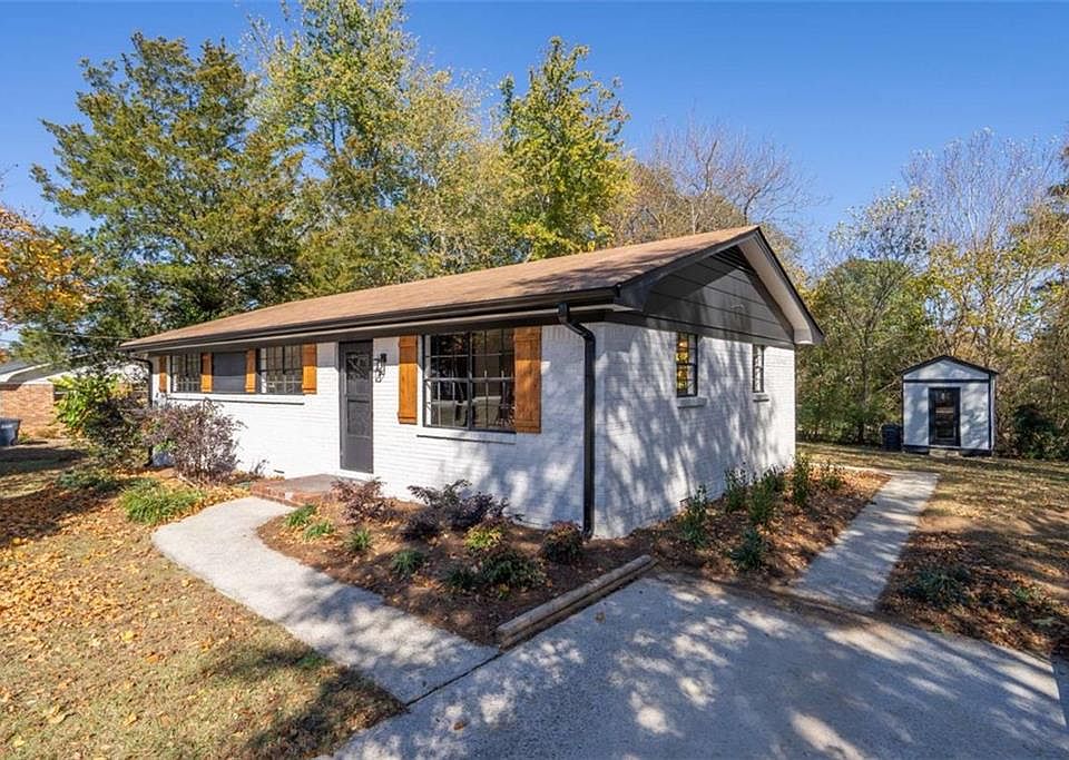 1st image of 511 Lee Byrd Rd