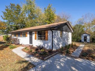 511 Lee Byrd Rd, Loganville, GA 30052