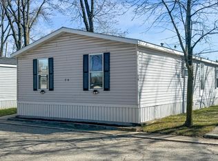 20832 Tuck Rd TRAILER 79, Farmington, MI 48336