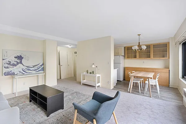 Sold by Compass | media 22