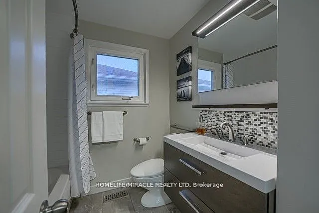 4 Derwent Ave — Photo 11