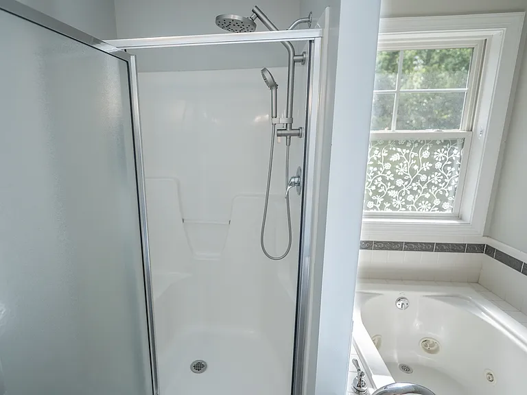 1820 Clay Dr — Photo 24