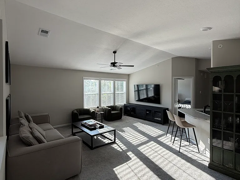 1218 Lemon Tree Ln #305 — Photo 1