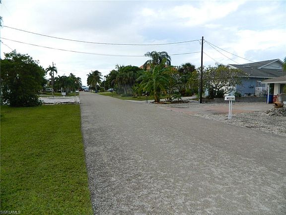 3rd image of 2484 Sapodilla Ln