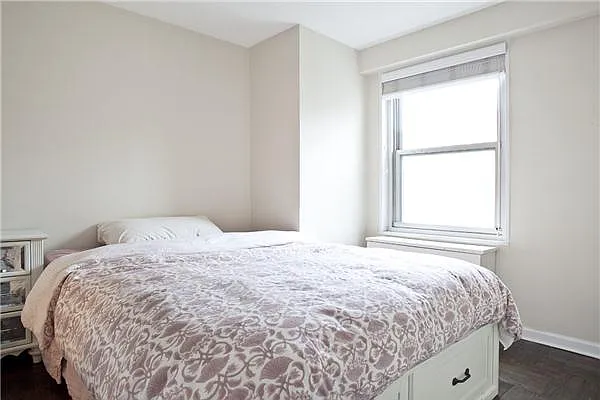 Sold by I & I New York | media 24