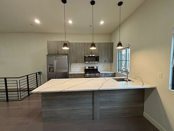 2nd image of 2431 N Hancock St #B3