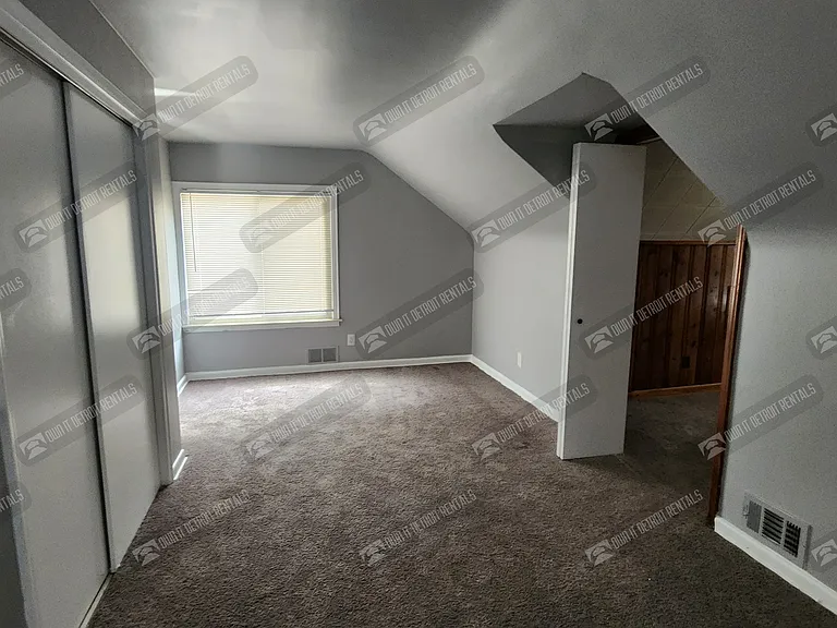18492 Gilchrist St — Photo 12