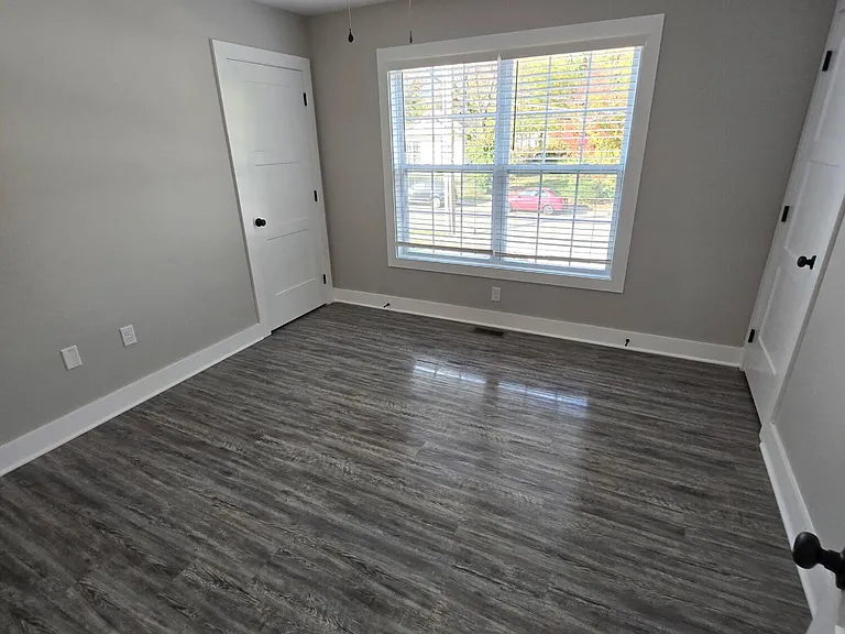 1112 Race St — Photo 14