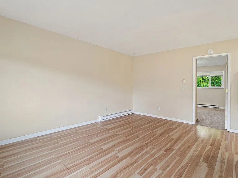 4633 SW Huber St — Photo 7