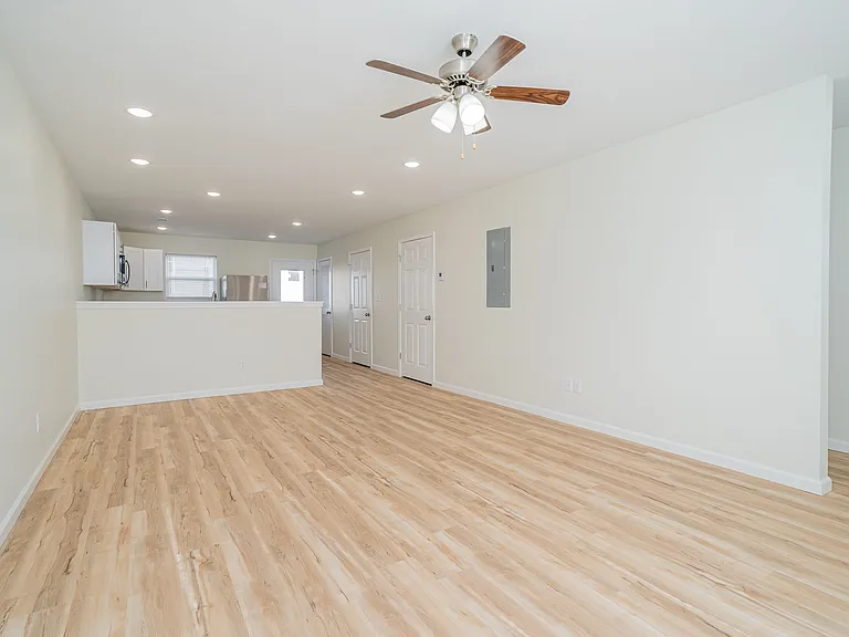 Icon Townhomes — Photo 5