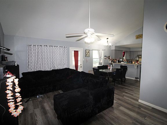 5th image of 4705 E 30th St