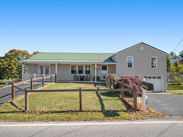 3 Alleghany St SE, Christiansburg, VA 24073