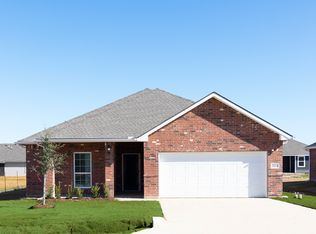 1450 Waterview Dr, Waxahachie, TX 75165