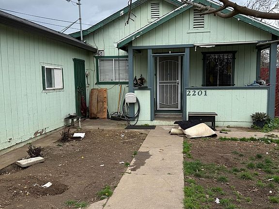 2nd image of 2201 Kenneth St