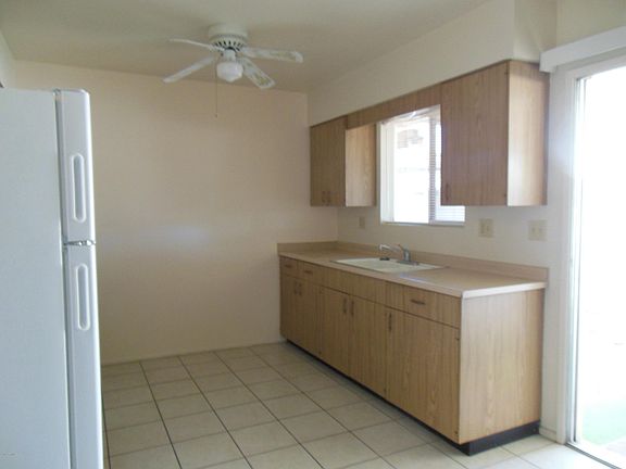 5th image of 10553 W Coggins Dr