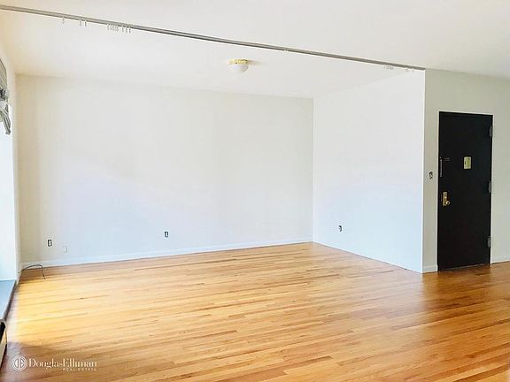 2nd image of 3516 32nd St #2